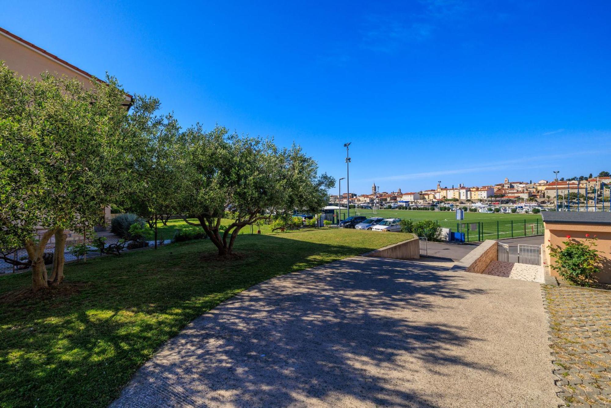 Apartment Zdravka Banjol Εξωτερικό φωτογραφία
